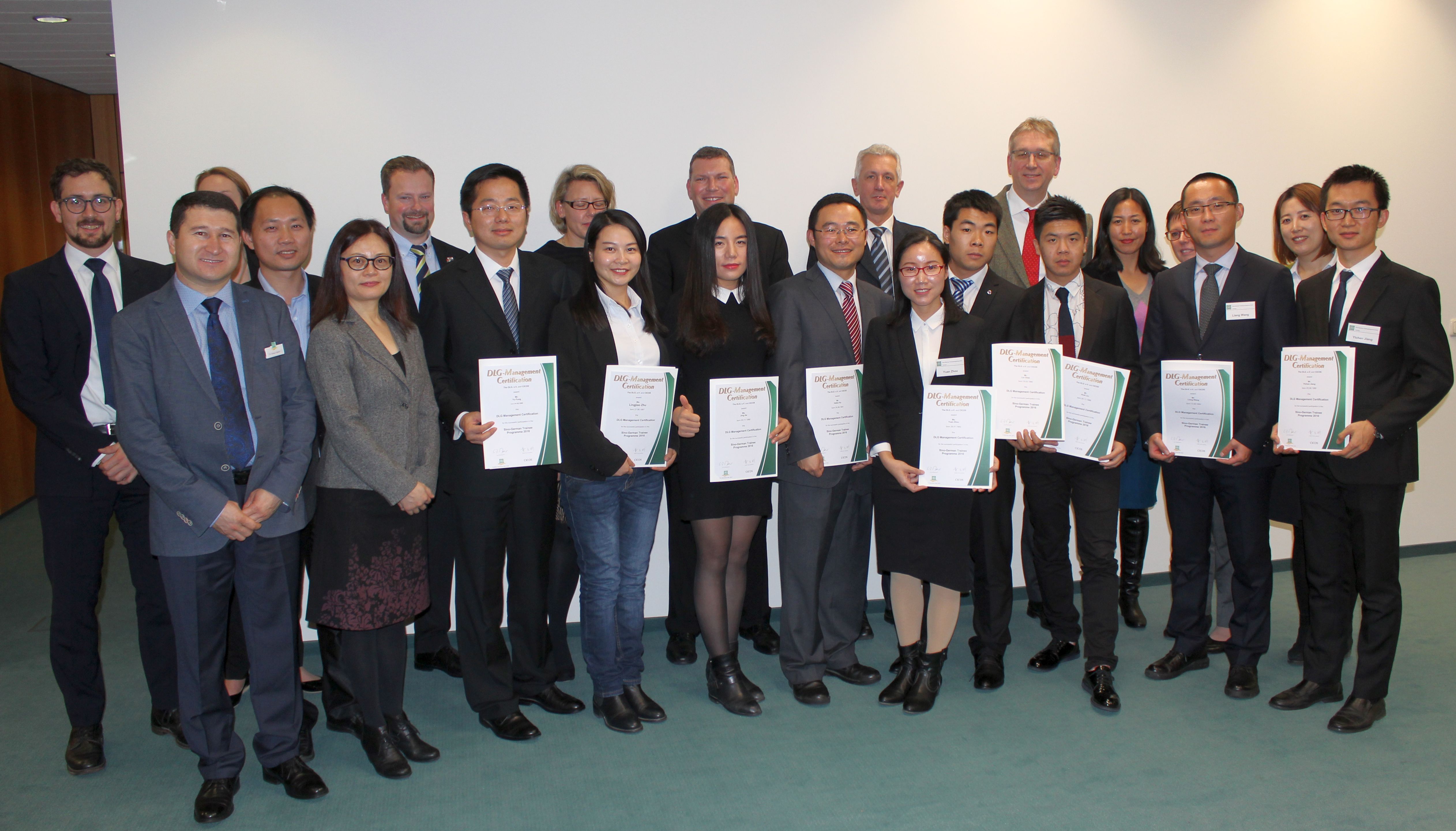 DLG and CICOS issued graduation certifications to 10 Chinese young agricultural professionals of the Sino-German Trainee Programme Phase II